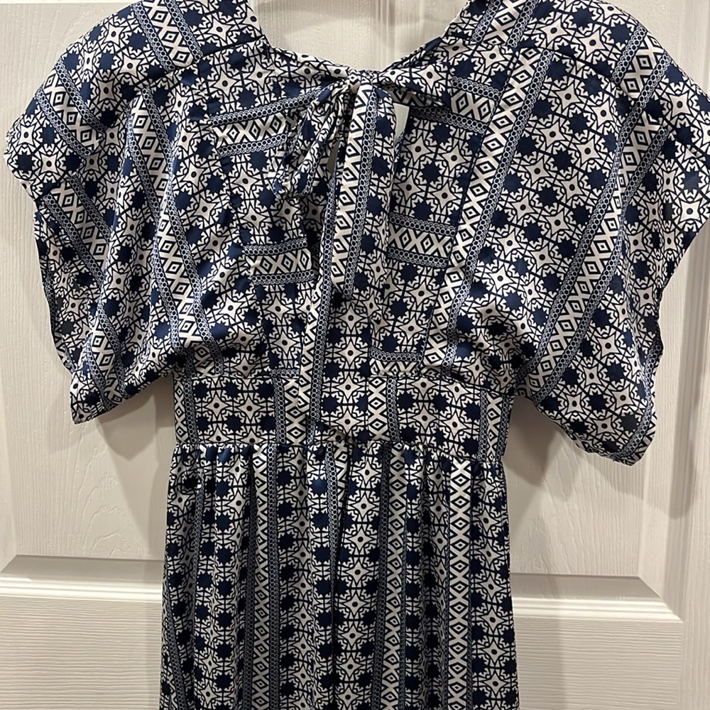 Maxi Dress, silky and flowy feel! Navy Blue & White! - Picture 5 of 5